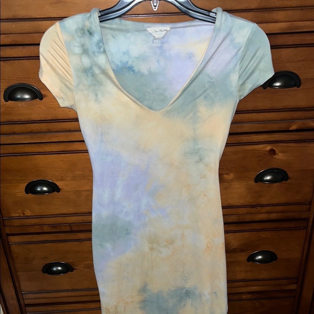 Tie-Dye V-Neck T-Shirt